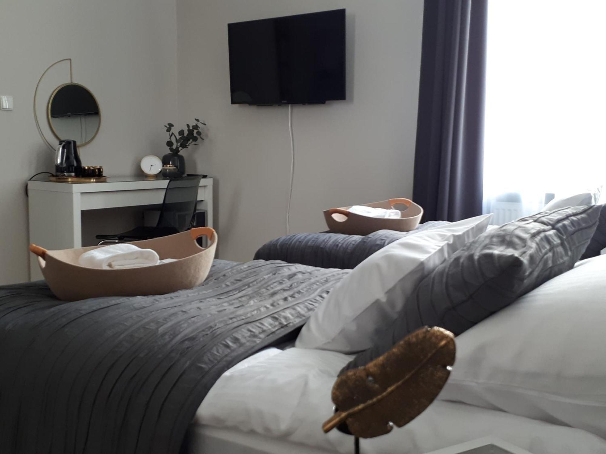 Marzec Apartamenty Gniezno Habitación foto