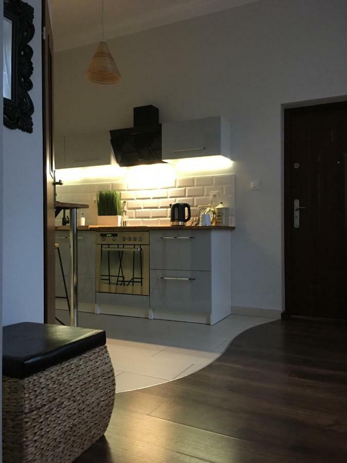 Marzec Apartamenty Gniezno Exterior foto